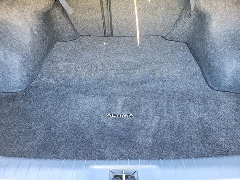 Used 2018 Nissan Altima 2.5 SL w/ 2.5 SL Technology Package image 17