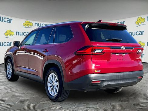 Used 2024 Toyota Grand Highlander XLE image 4