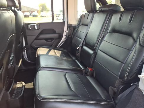 Used 2023 Jeep Wrangler Unlimited Sahara w/ Cold Weather Group AWD/4WD image 20