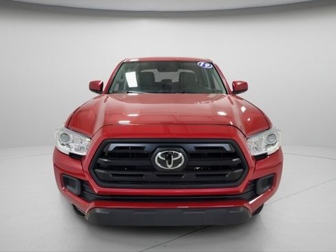 Used 2019 Toyota Tacoma SR image 6