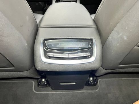 Used 2025 Cadillac XT6 Premium Luxury FWD image 21