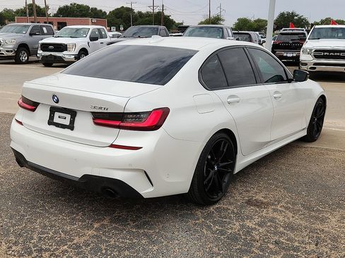 Used 2022 BMW 330i Sedan w/ M Sport Package RWD image 3