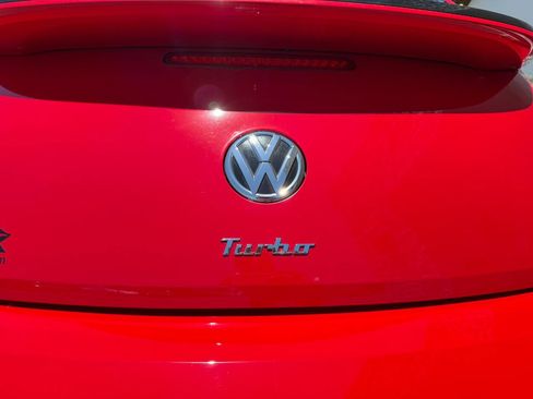Used 2018 Volkswagen Beetle 2.0T S FWD image 6