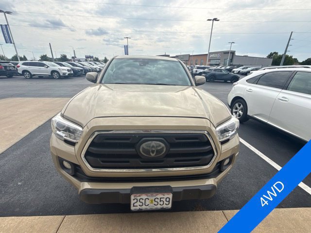 Used 2018 Toyota Tacoma SR5 AWD/4WD image 2
