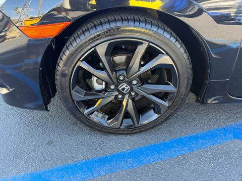 Used 2020 Honda Civic Sport image 5