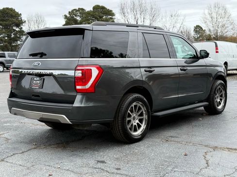 Used 2018 Ford Expedition XLT image 7