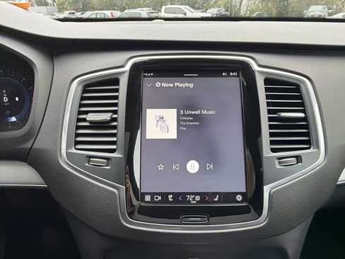 Certified 2024 Volvo XC90 B5 Core w/ Climate Package image 32