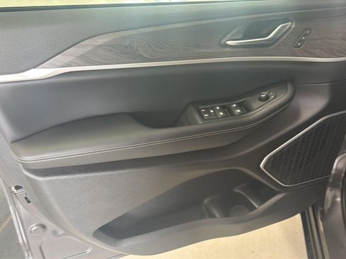 New 2026 Jeep Grand Cherokee Limited w/ Limited Altitude Package image 12