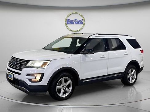 Used 2016 Ford Explorer XLT AWD/4WD image 1