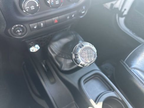 Used 2017 Jeep Wrangler Unlimited Sahara w/ Dual Top Group image 32