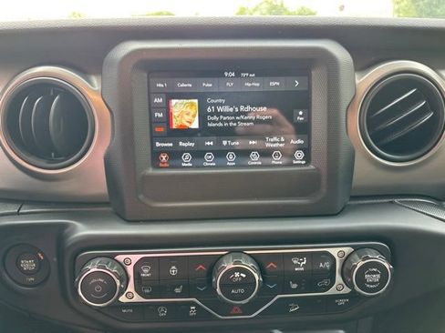 Used 2019 Jeep Wrangler Unlimited Sport S AWD/4WD image 16