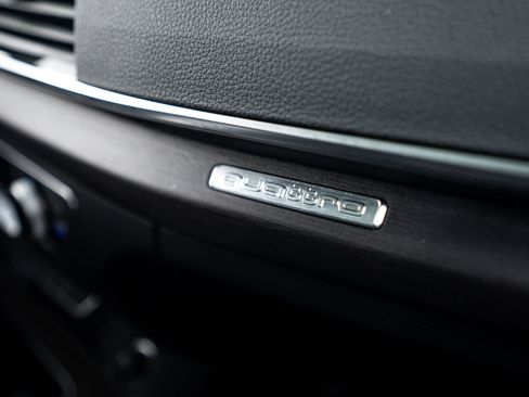 Certified 2023 Audi Q5 e Premium Plus w/ Premium Plus Package image 9