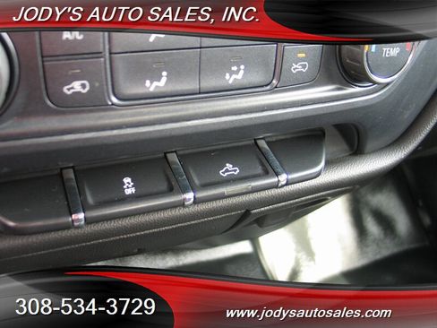 Used 2017 Chevrolet Silverado 2500 W/T image 19