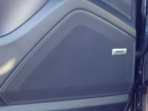 Certified 2023 Porsche Cayenne Platinum Edition image 14