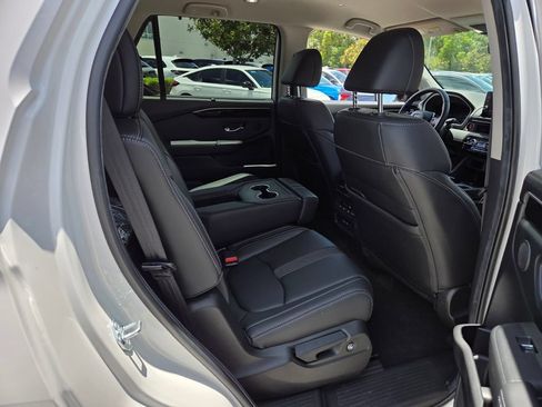 Certified 2025 Honda Pilot EX-L image 18