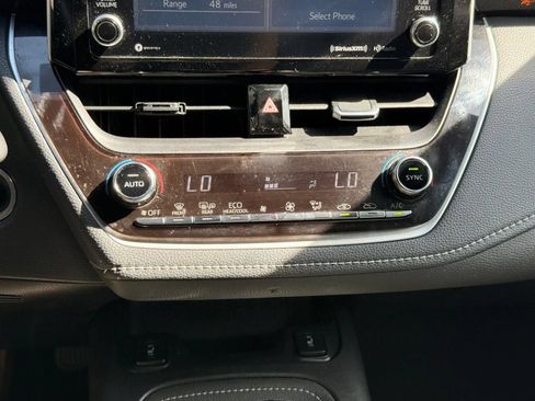 Used 2019 Toyota Corolla XSE FWD image 41