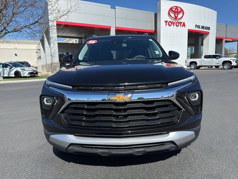 Used 2025 Chevrolet TrailBlazer LT AWD/4WD image 6