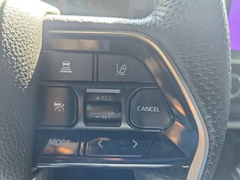Used 2022 Toyota Tundra Platinum AWD/4WD image 18