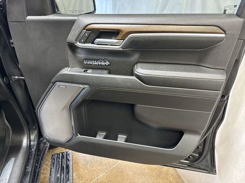 Used 2024 Chevrolet Silverado 1500 High Country w/ Midnight Edition image 32