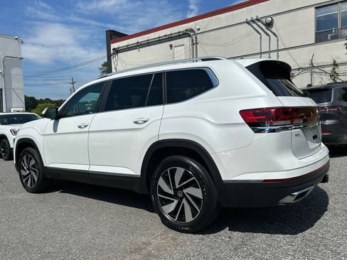 Used 2024 Volkswagen Atlas SEL AWD/4WD image 4
