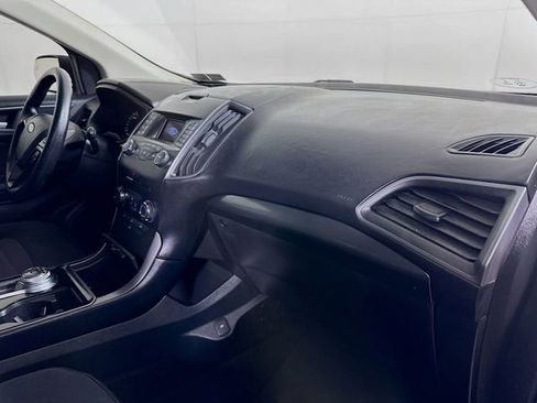 Used 2019 Ford Edge SE w/ SE Fleet Driver's Package image 27