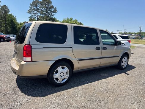 Used 2006 Chevrolet Uplander LS w/ Climate Package FWD image 9
