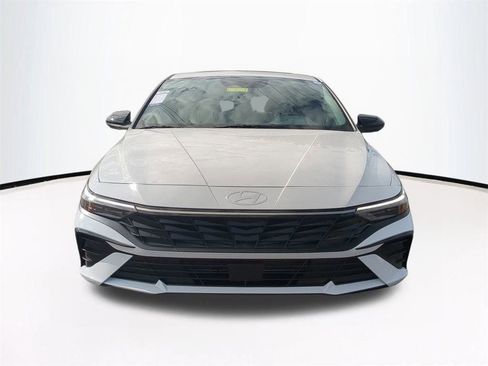 New 2026 Hyundai Elantra SEL Sport Premium FWD image 3