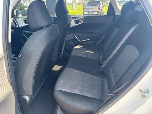 Used 2022 Kia Soul LX FWD image 14
