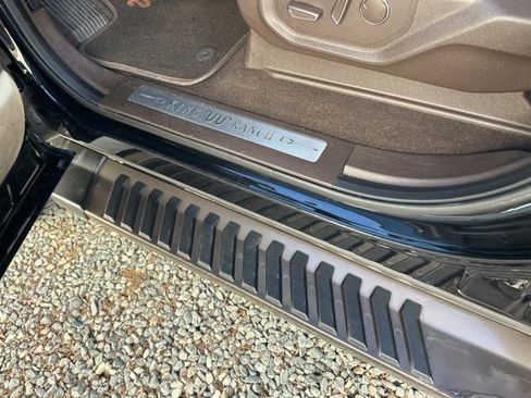 Used 2018 Ford F150 King Ranch image 11