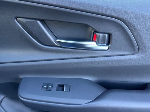 New 2026 Toyota Prius Plug-In Hybrid image 18