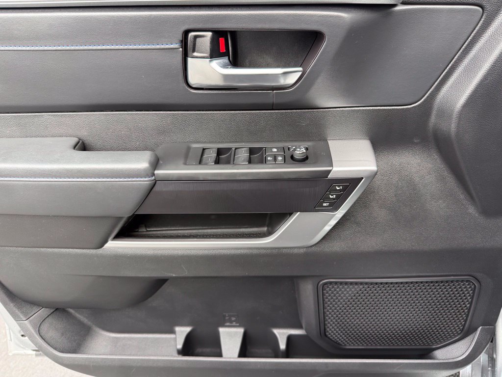 Certified 2023 Toyota Sequoia Platinum AWD/4WD image 15