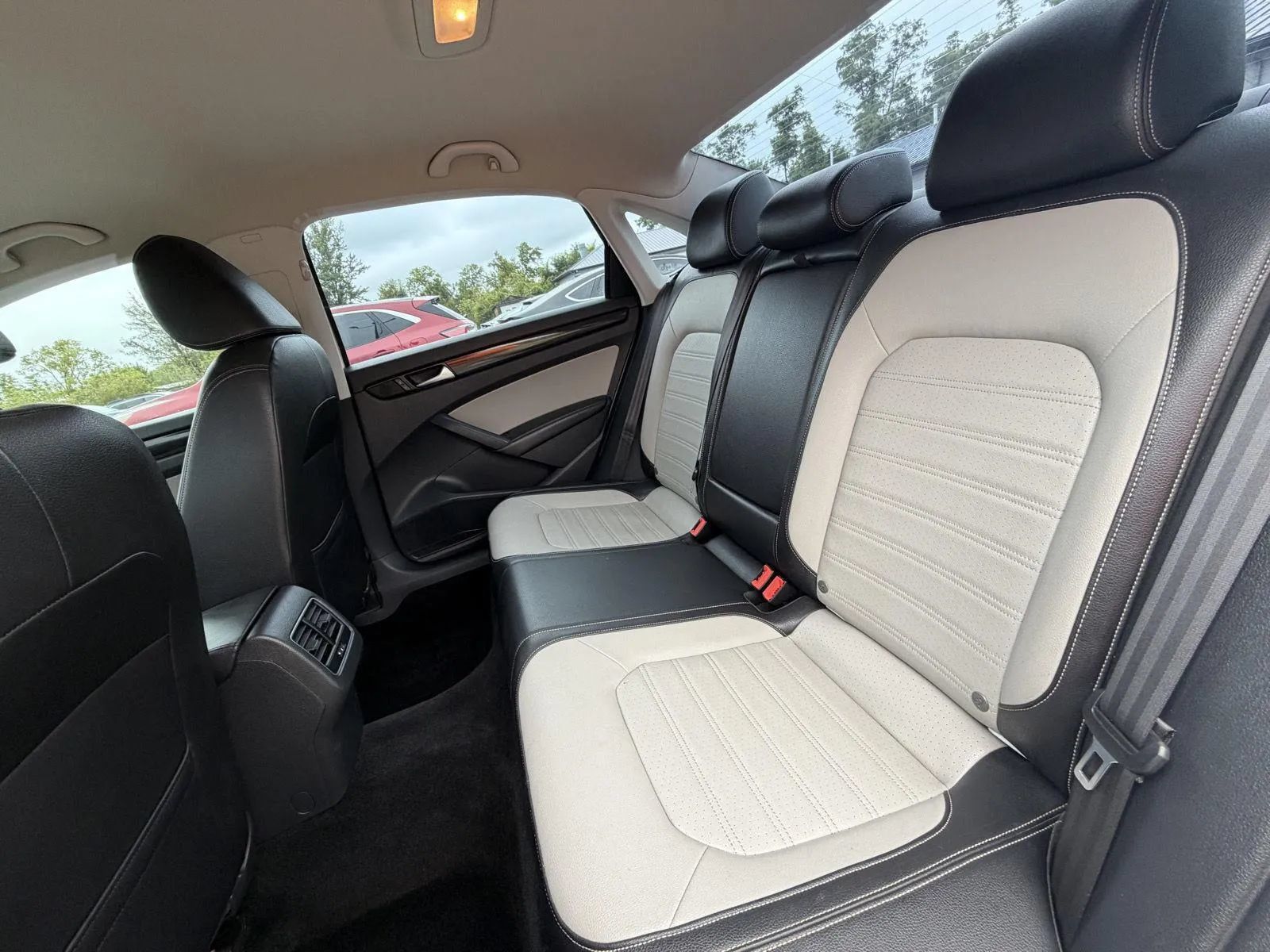 Used 2015 Volkswagen Passat 1.8T Sport FWD image 17