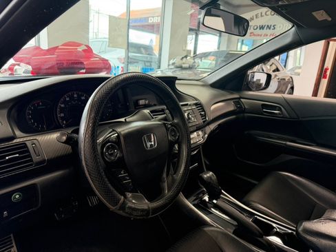 Used 2016 Honda Accord Sport image 19