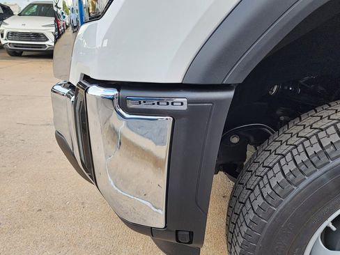 New 2026 GMC Sierra 3500 Pro w/ Convenience Package image 11