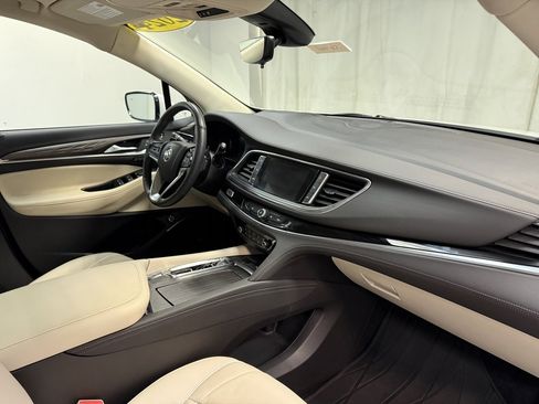 Used 2024 Buick Enclave Avenir w/ Avenir Technology Package image 17