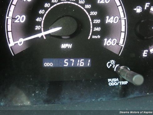 Used 2011 Toyota Avalon Limited image 20