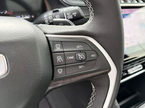 New 2025 Jeep Grand Cherokee Limited image 27