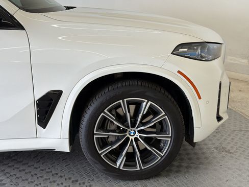 Used 2026 BMW X5 xDrive50e w/ M Sport Package AWD/4WD image 13