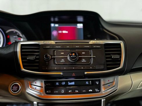 Used 2014 Honda Accord EX image 16