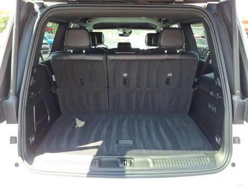Used 2024 Jeep Wagoneer Series II w/ Flexible Seating Group AWD/4WD image 20