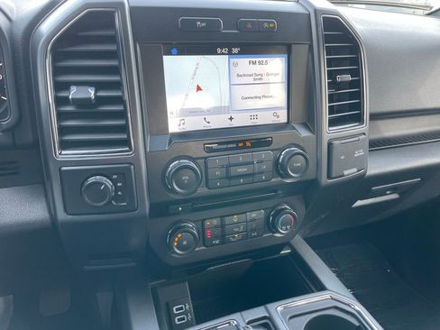 Used 2018 Ford F150 XLT w/ Equipment Group 302A Luxury image 10