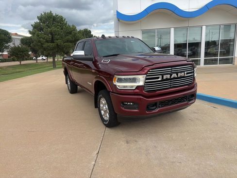 Used 2022 RAM 2500 Laramie AWD/4WD image 3