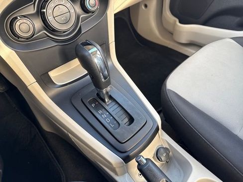 Used 2013 Ford Fiesta S image 25