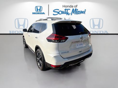 Used 2019 Nissan Rogue SV w/ Sun & Sound Touring Package FWD image 5