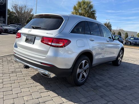 Used 2018 Mercedes-Benz GLC 300 4MATIC image 9