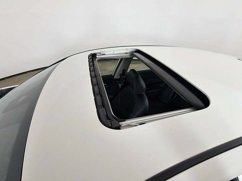 Used 2023 Nissan Altima 2.5 SL FWD image 19