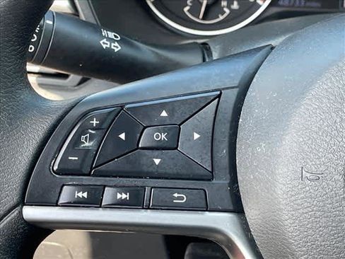 Used 2022 Nissan Altima 2.5 SV FWD image 19