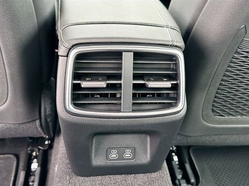 Certified 2025 Genesis G70 2.5T image 18