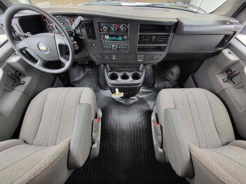 Used 2026 Chevrolet Express 2500 w/ Driver Convenience Package RWD image 2