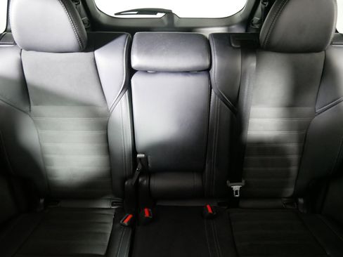Used 2025 Mitsubishi Outlander SE AWD/4WD image 13